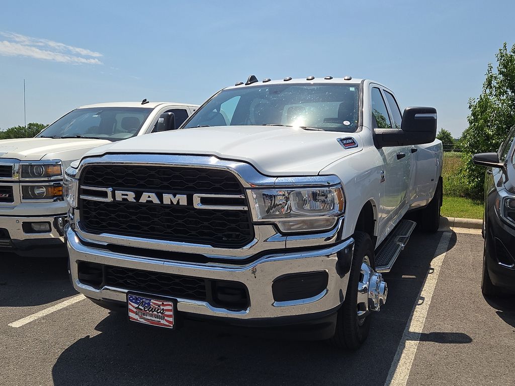 2024 RAM 3500 Tradesman 4X4 Crew Cab LWB's photo