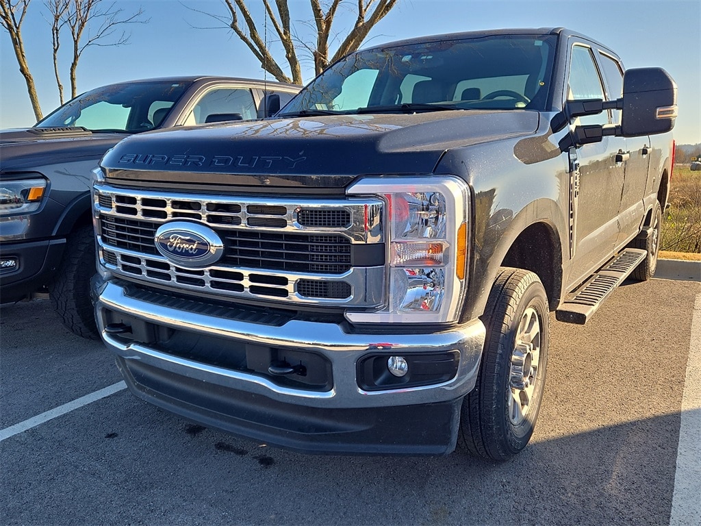 Used 2024 Ford F-250SD XLT Truck Crew Cab