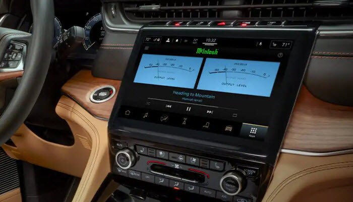 700 × 400