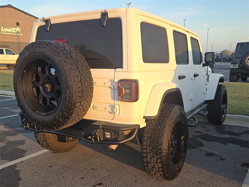 2018 Jeep Wrangler Unlimited Sahara photo 3