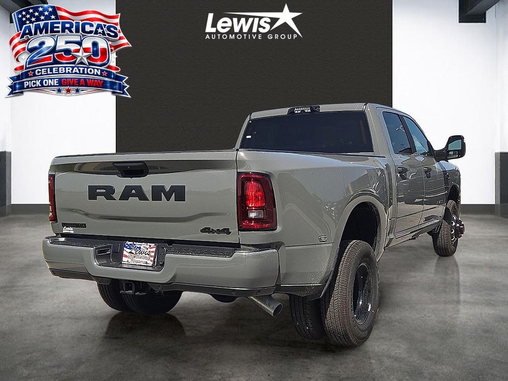 New 2026 Ram 3500 BIG HORN CREW CAB 4X4 8' BOX Pickup
