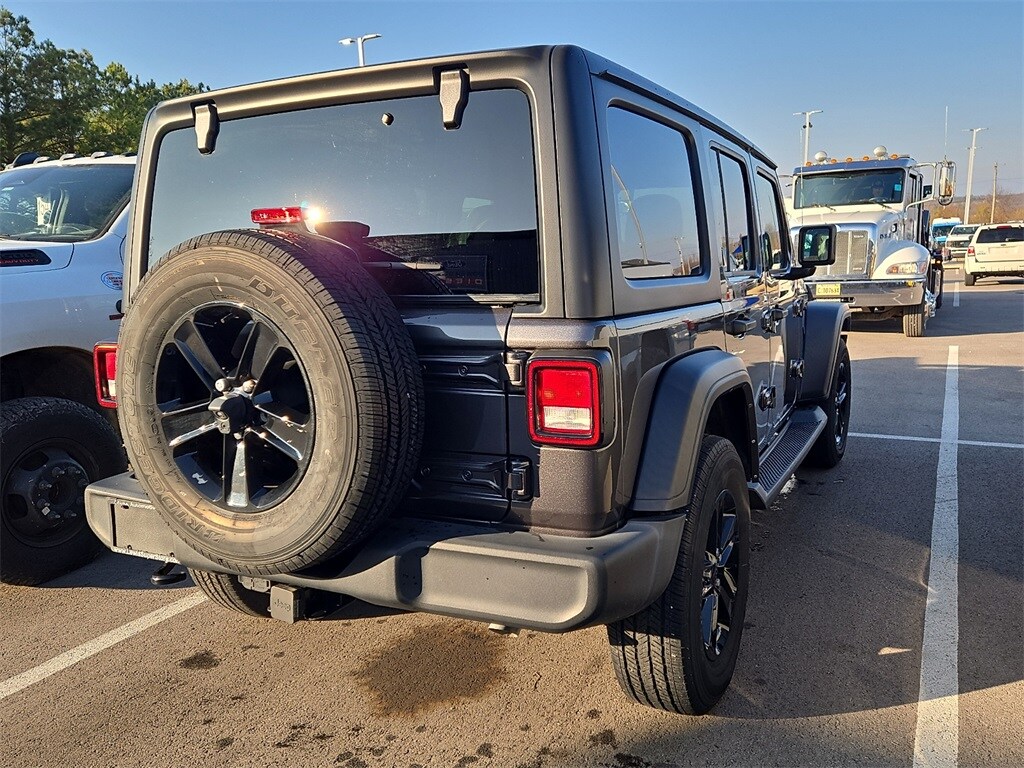 Used 2022 Jeep Wrangler Unlimited Sport Altitude SUV