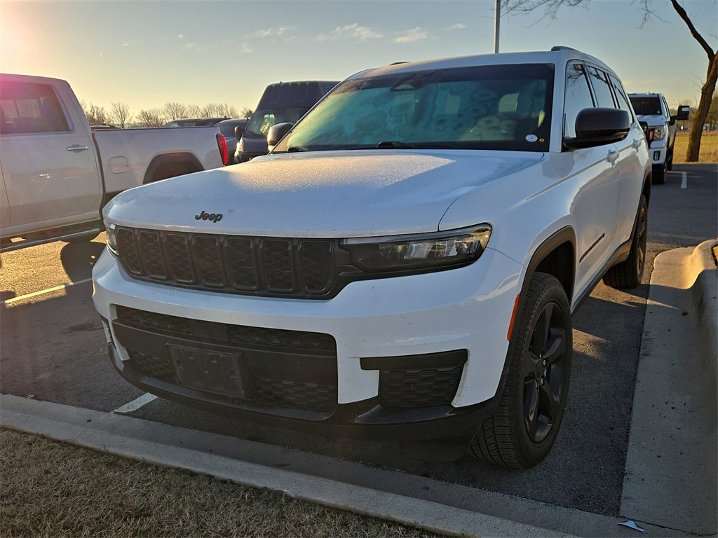 2022 Jeep Grand Cherokee L Altitude's photo