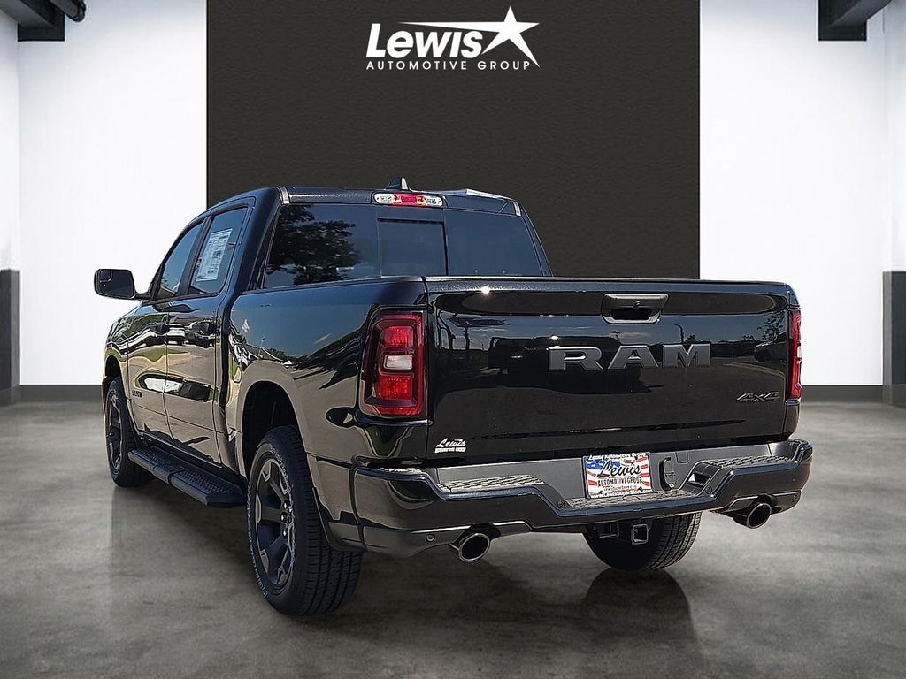 New 2026 Ram 1500 EXPRESS CREW CAB 4X4 5'7 BOX Pickup