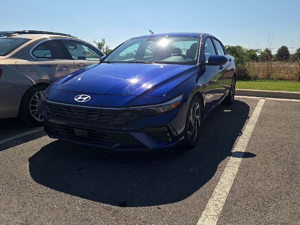 Used 2025 Hyundai Elantra SEL Convenience Sedan