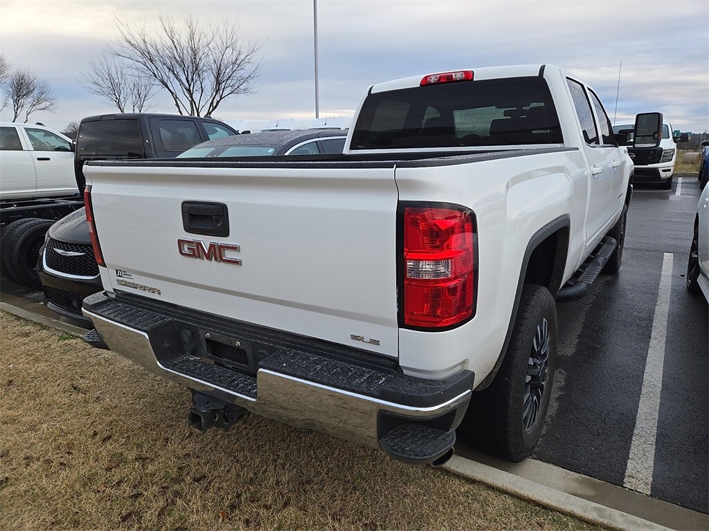 2018 Gmc Sierra SLE photo 2