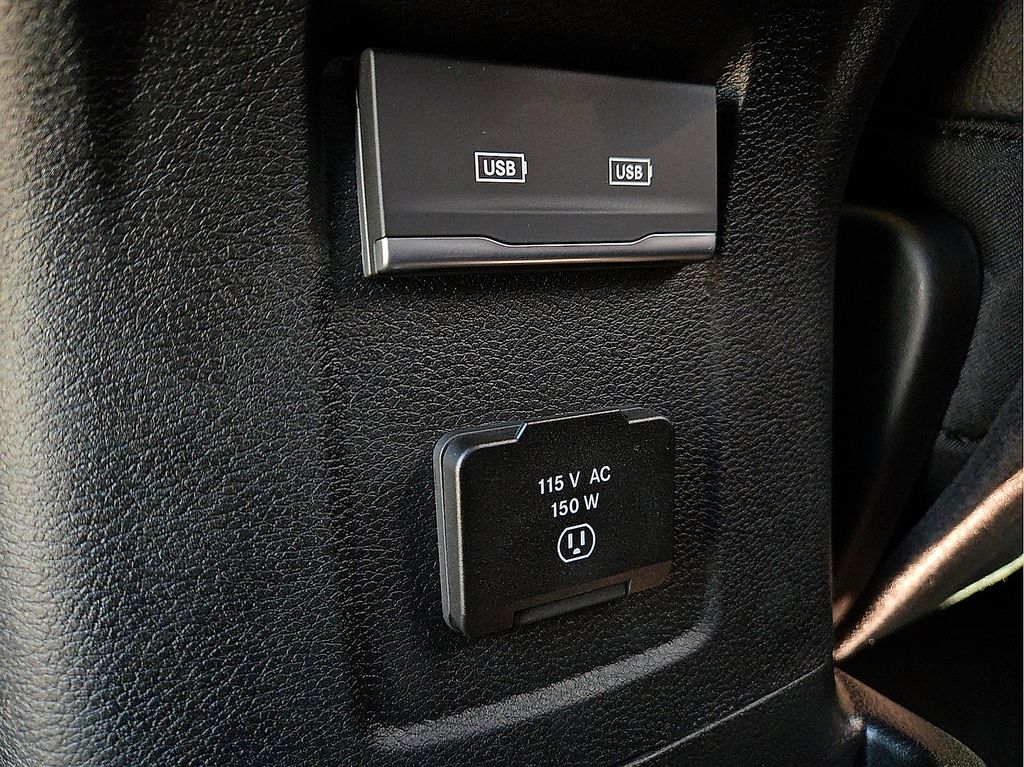 2026 Jeep Wrangler 4-Door Sahara - Photo 10