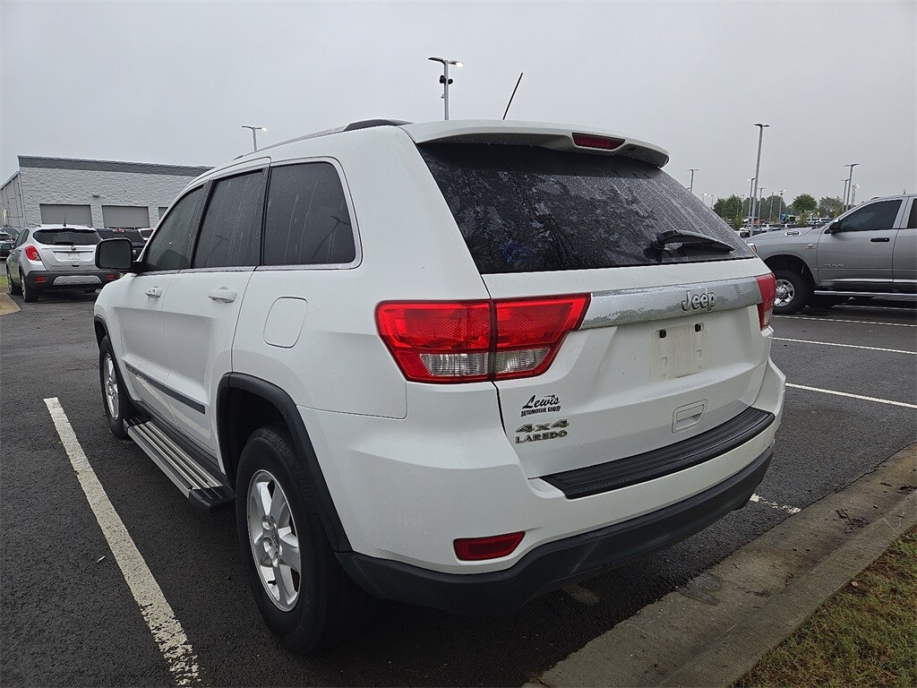 2013 Jeep Grand Cherokee Laredo photo 3