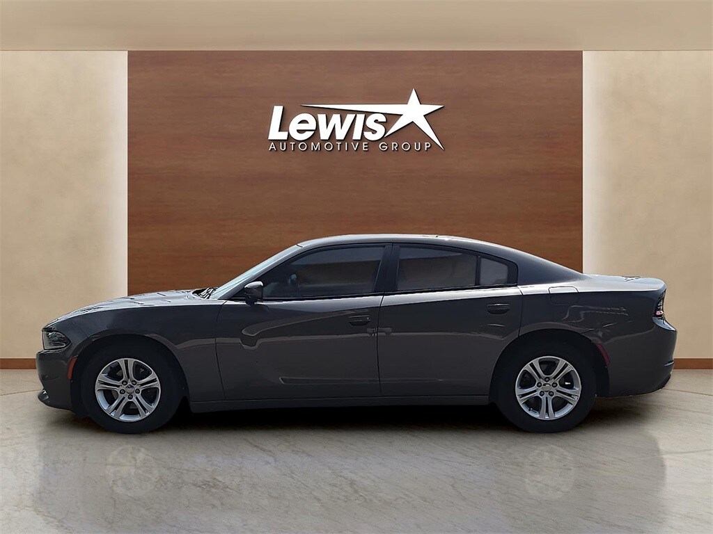 2019 Dodge Charger SXT photo 3