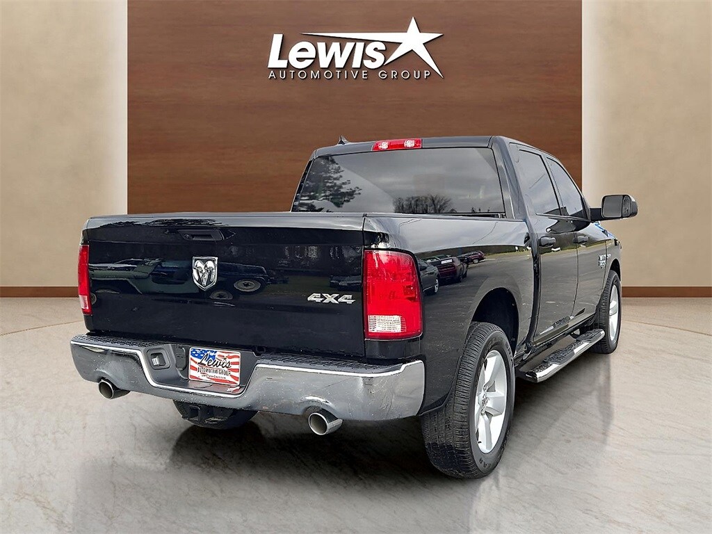 2024 Ram 1500 Classic Tradesman photo 4