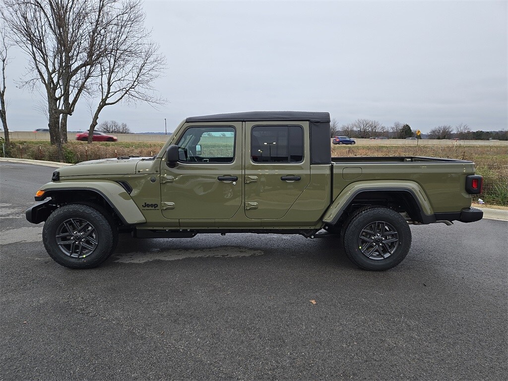 2026 Jeep Gladiator Sport S photo 2
