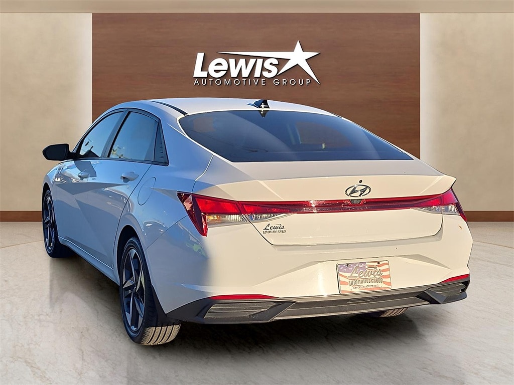 Used 2023 Hyundai Elantra SEL Sedan