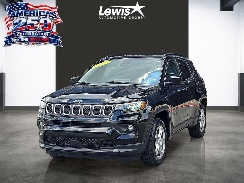 Used 2024 Jeep Compass Latitude SUV