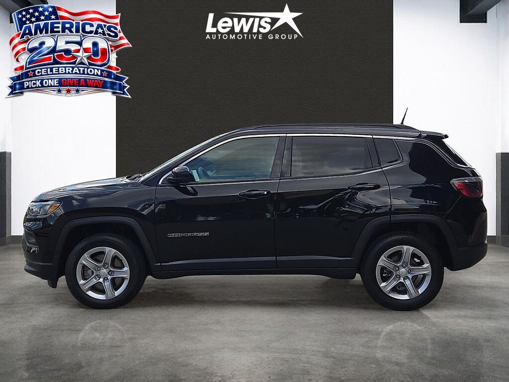 Used 2024 Jeep Compass Latitude SUV