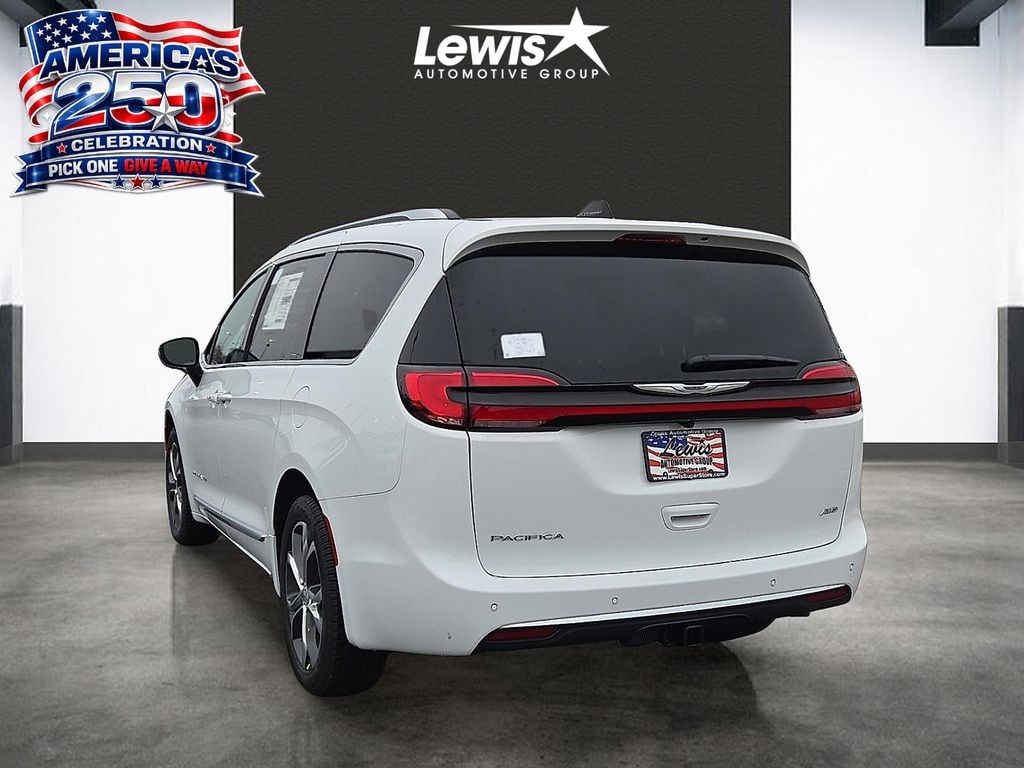 New 2026 Chrysler Pacifica PINNACLE AWD Passenger Van