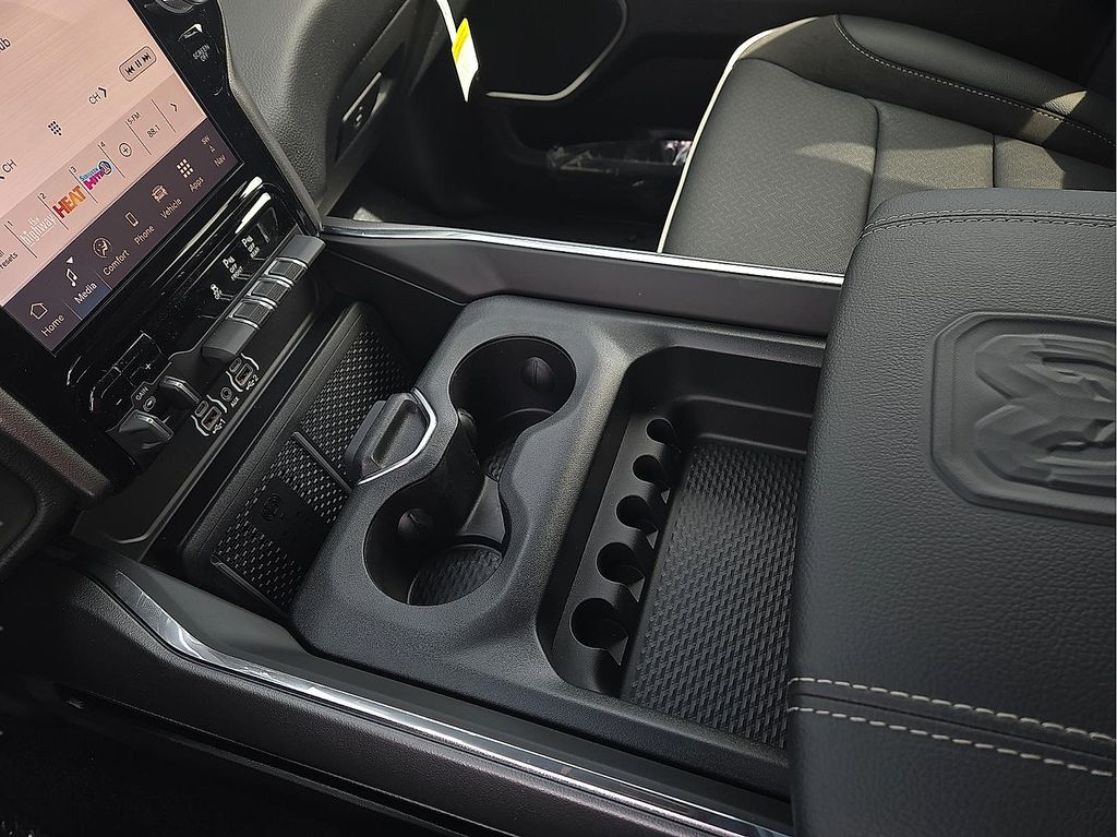 2026 RAM 1500 Laramie - Photo 20