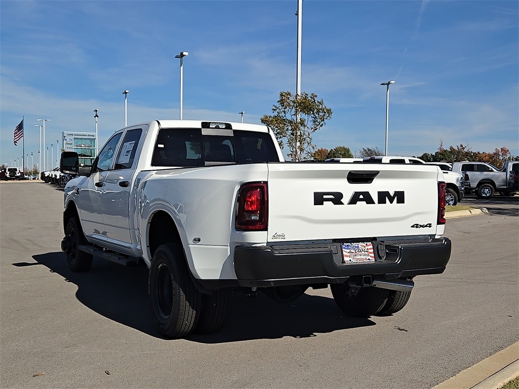 New 2026 Ram 3500 TRADESMAN CREW CAB 4X4 8' BOX Pickup