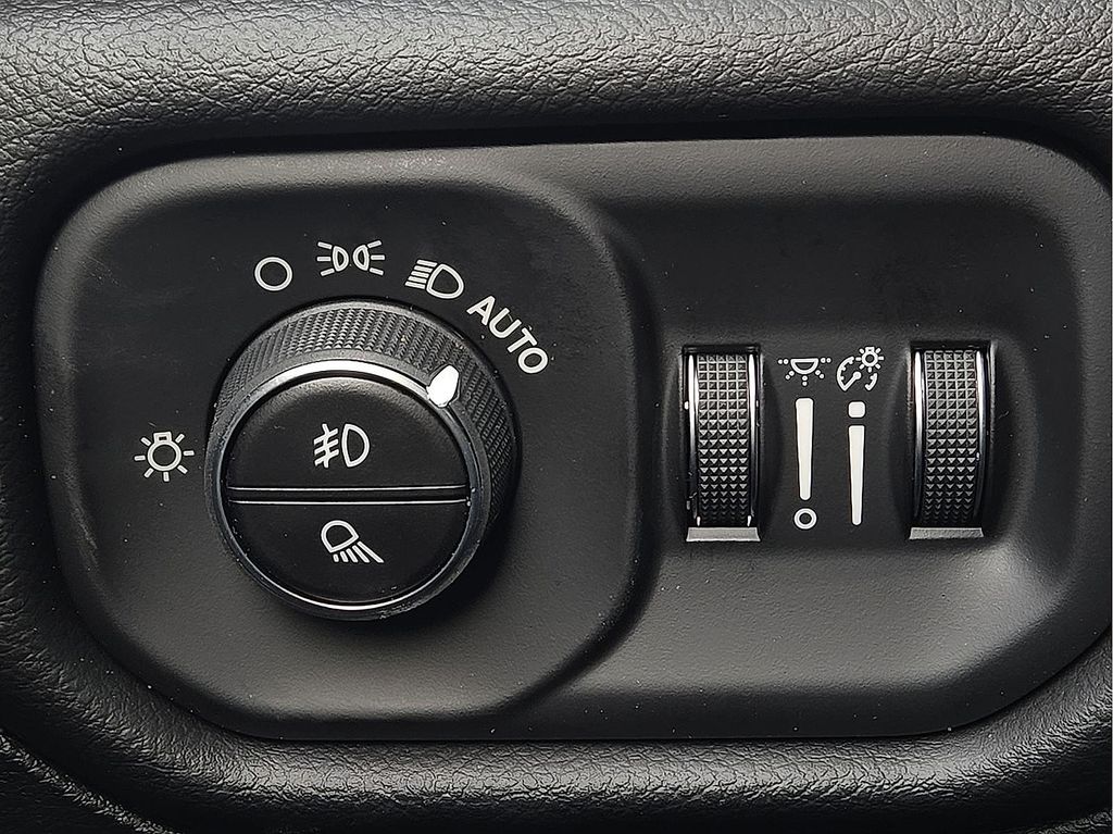 2026 RAM 1500 Laramie - Photo 17