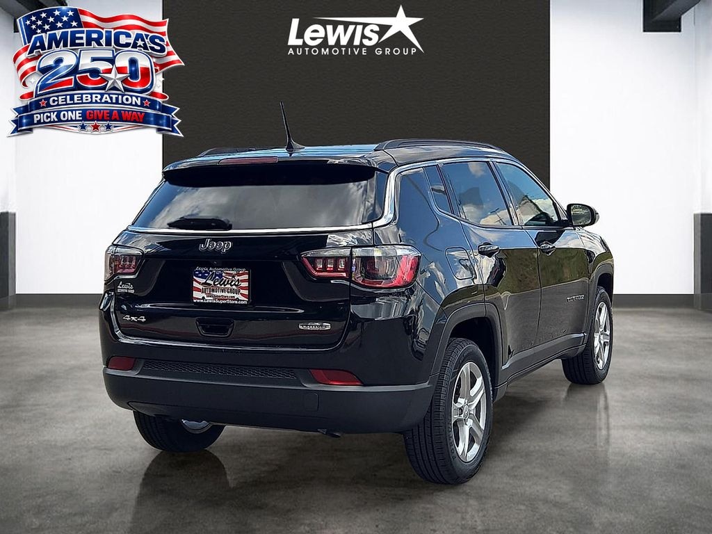 Used 2024 Jeep Compass Latitude SUV