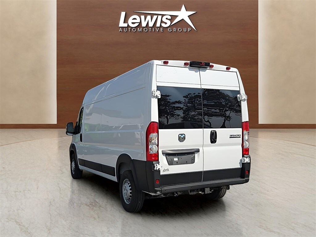 2026 Ram ProMaster 3500 Cargo Van photo 2