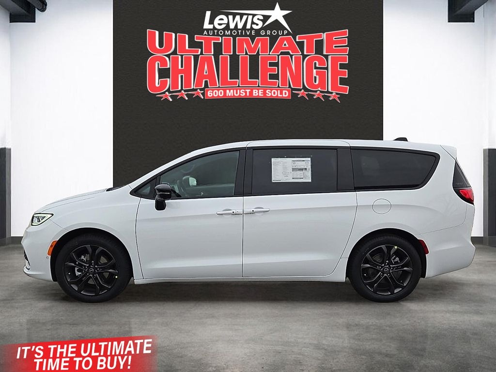 New 2026 Chrysler Pacifica SELECT Passenger Van