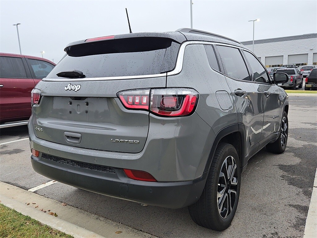 2024 Jeep Compass Limited photo 3