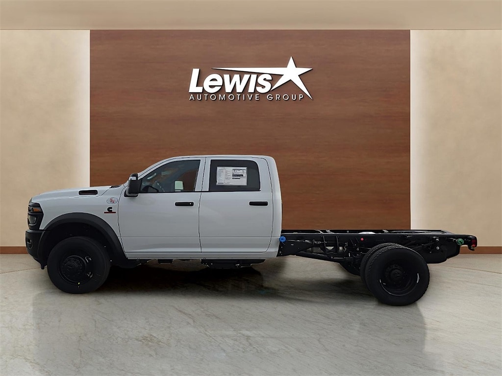 New 2026 Ram 5500 Chassis Cab TRADESMAN CREW 4X4 60' CA Pickup