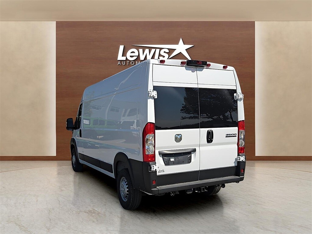 2026 Ram ProMaster 3500 Cargo Van photo 2