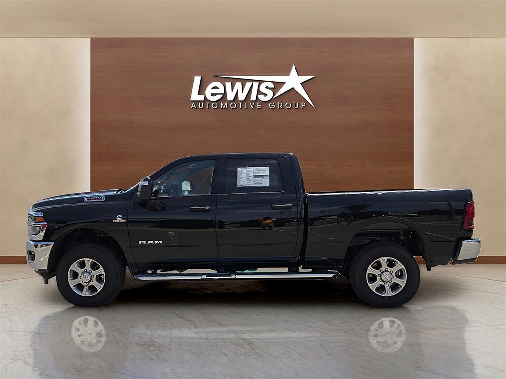 2025 Ram 2500 Big Horn photo 3