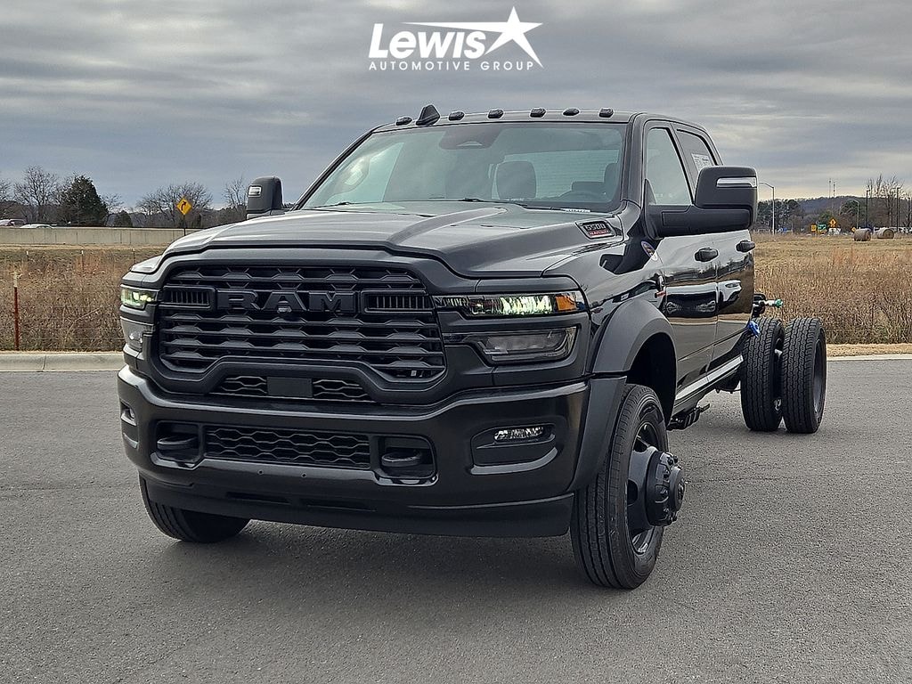 New 2026 Ram 5500 TRADESMAN CHASSIS CREW CAB 4X4 60' CA Pickup