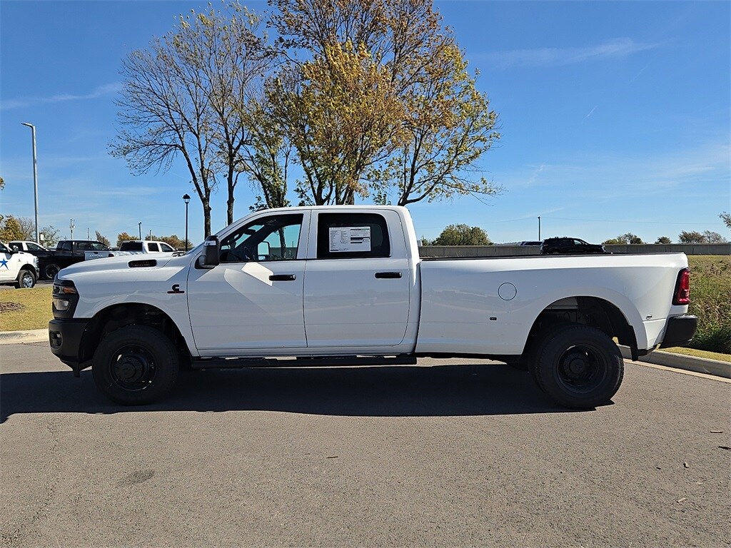 New 2026 Ram 3500 TRADESMAN CREW CAB 4X4 8' BOX Pickup