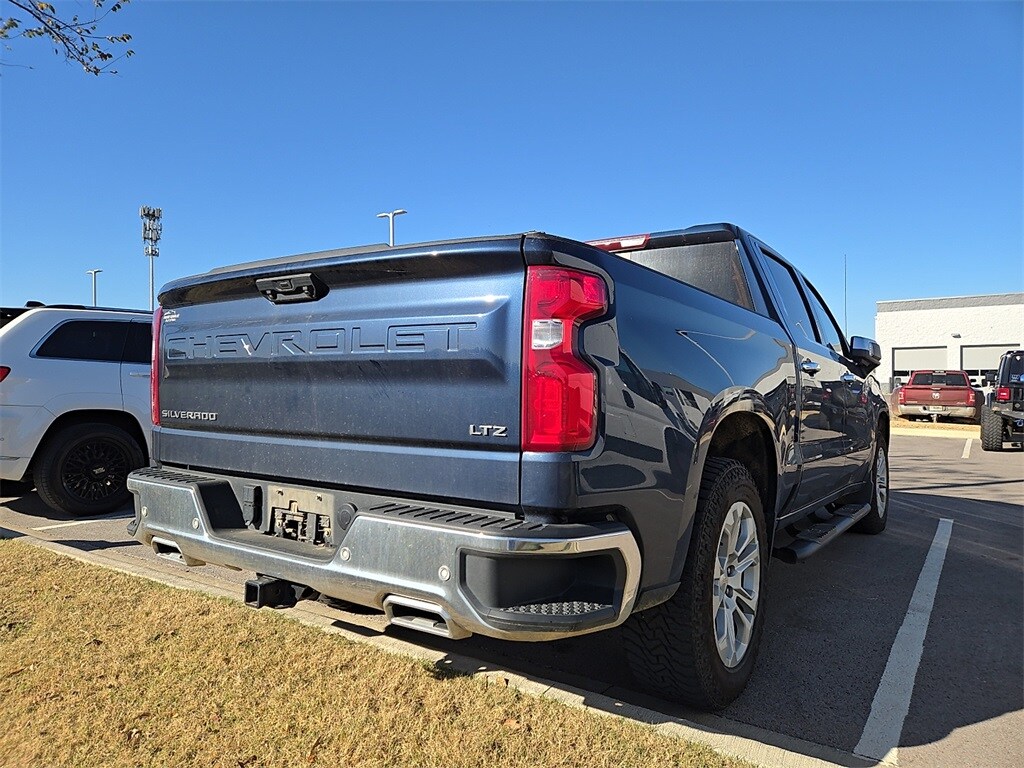2023 Chevrolet Silverado 1500 LTZ photo 3