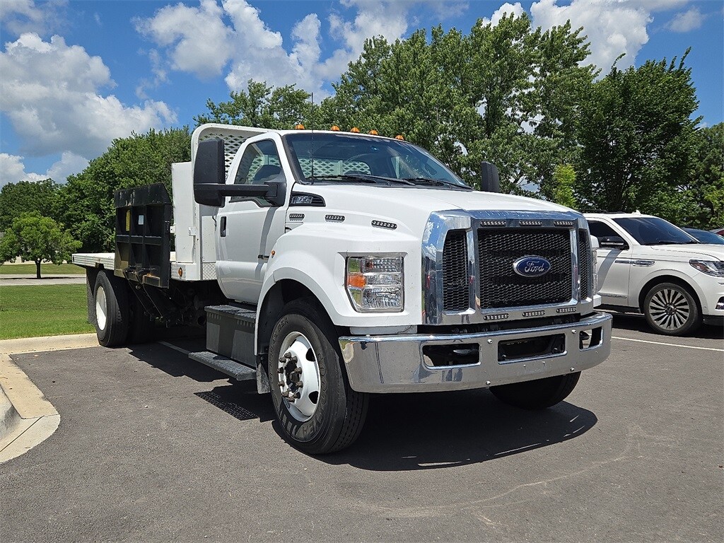 2023 Ford F-650 SuperCab photo 4