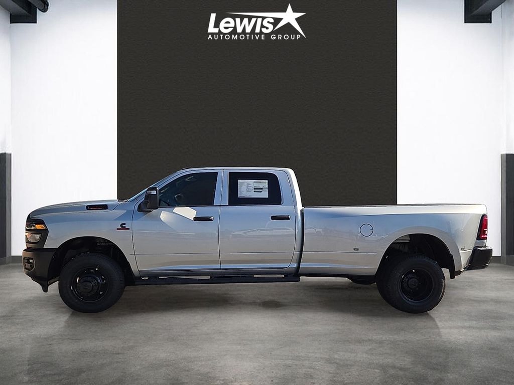 New 2026 Ram 3500 TRADESMAN CREW CAB 4X4 8' BOX Pickup