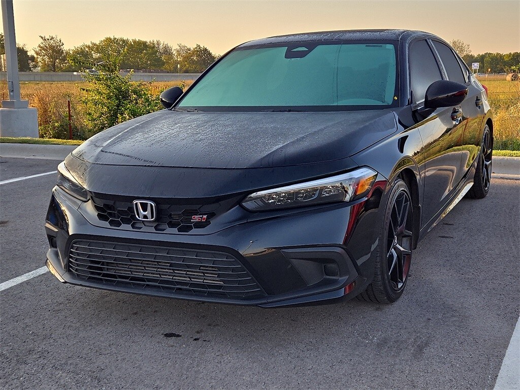 2022 Honda Civic Si photo 2