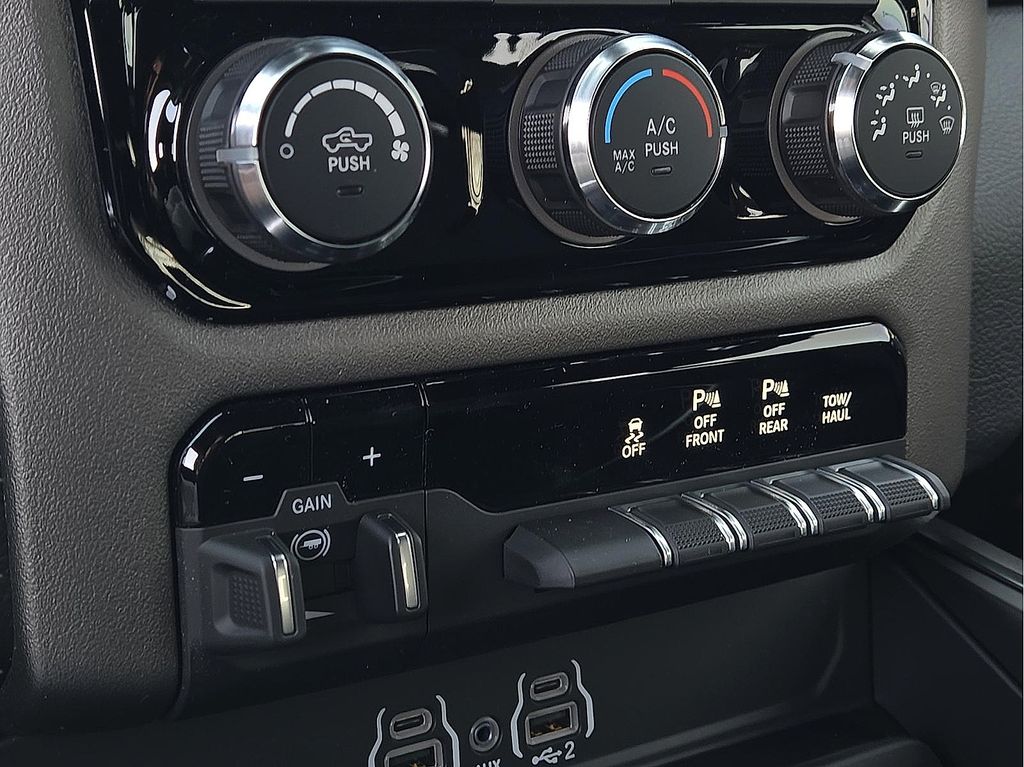 2026 RAM 1500 Big Horn/Lone Star - Photo 13
