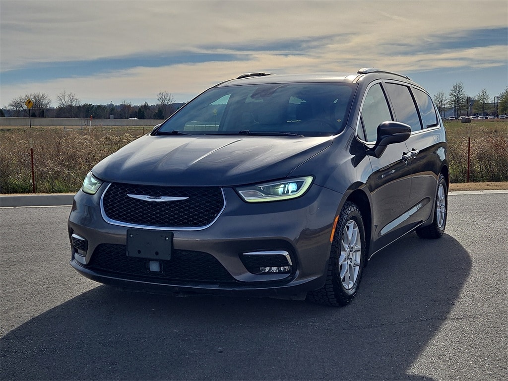 2021 Chrysler Pacifica Touring L's photo
