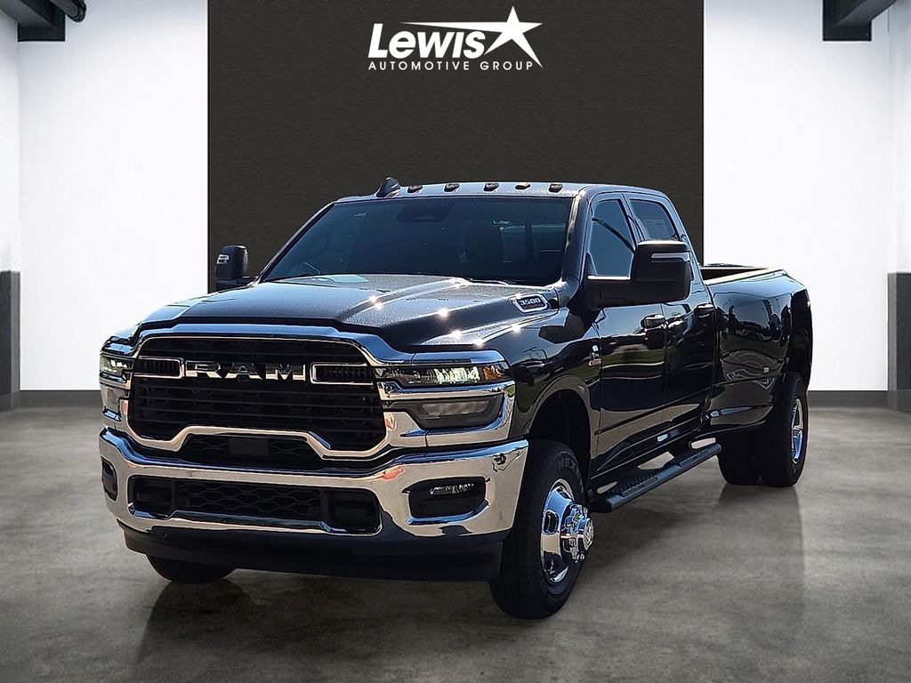 New 2026 Ram 3500 TRADESMAN CREW CAB 4X4 8' BOX Pickup