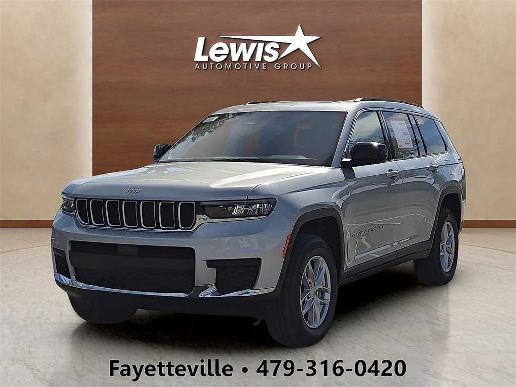 2025 Jeep Grand Cherokee L Laredo's photo