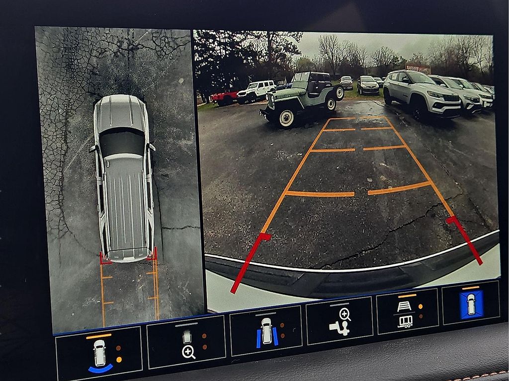 2023 GMC Yukon XL AT4 - Photo 15