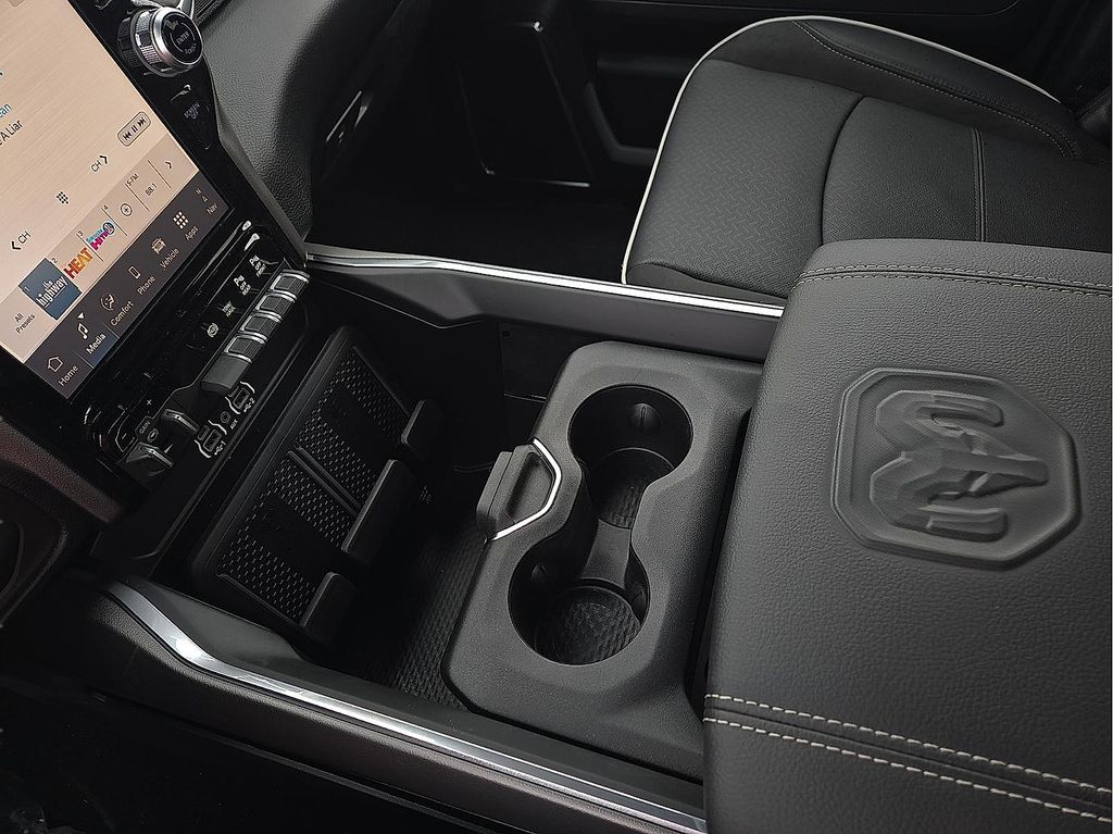2026 RAM 2500 Laramie - Photo 20