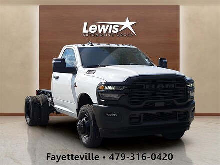 2025 Ram 3500 Chassis Cab TRADESMAN  REGULAR  4X4 60' CA Pickup