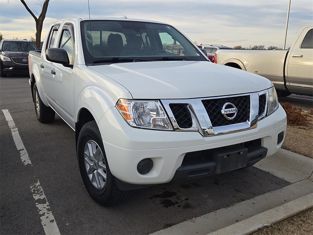 Used 2018 Nissan Frontier SV Truck Crew Cab