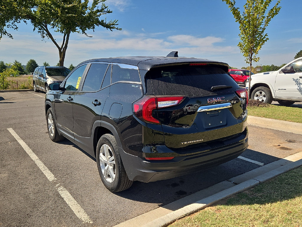 Used 2024 GMC Terrain SLE SUV