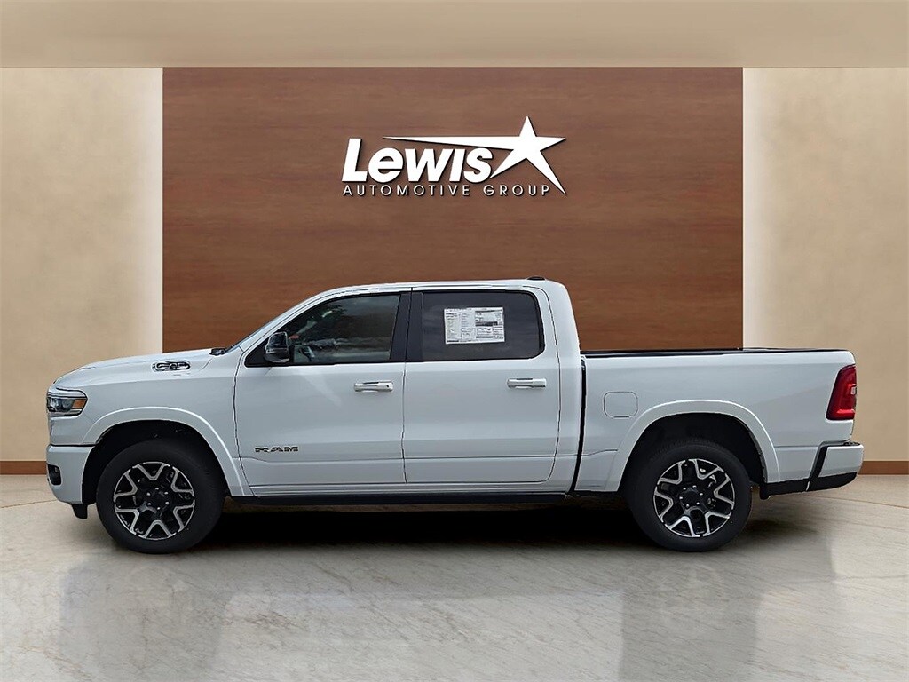 2025 Ram 1500 Laramie photo 3