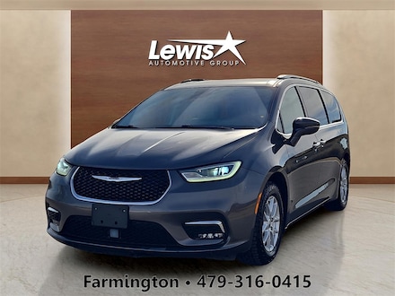 2021 Chrysler Pacifica Touring L Van Passenger Van