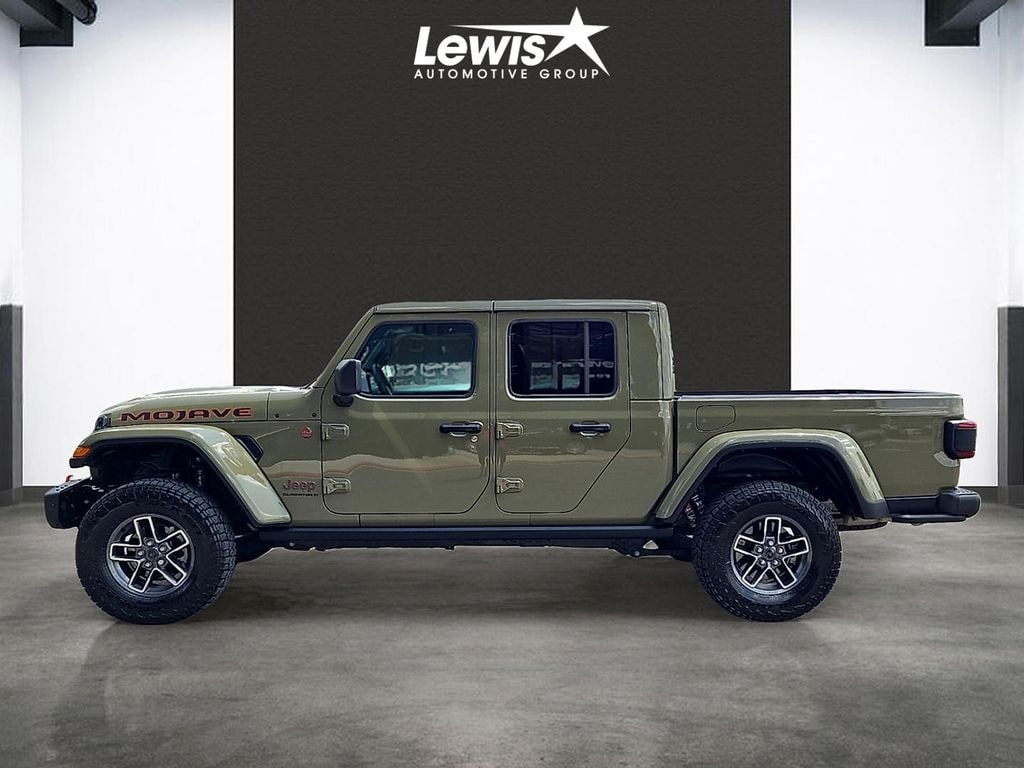 Used 2025 Jeep Gladiator Mojave Truck Crew Cab