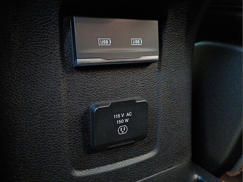 2026 Jeep Wrangler 4-Door Sahara - Photo 10