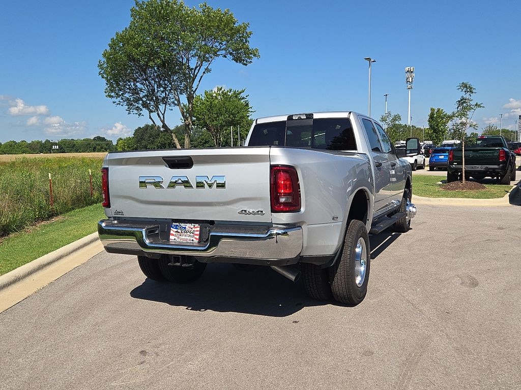 New 2026 Ram 3500 TRADESMAN CREW CAB 4X4 8' BOX Pickup
