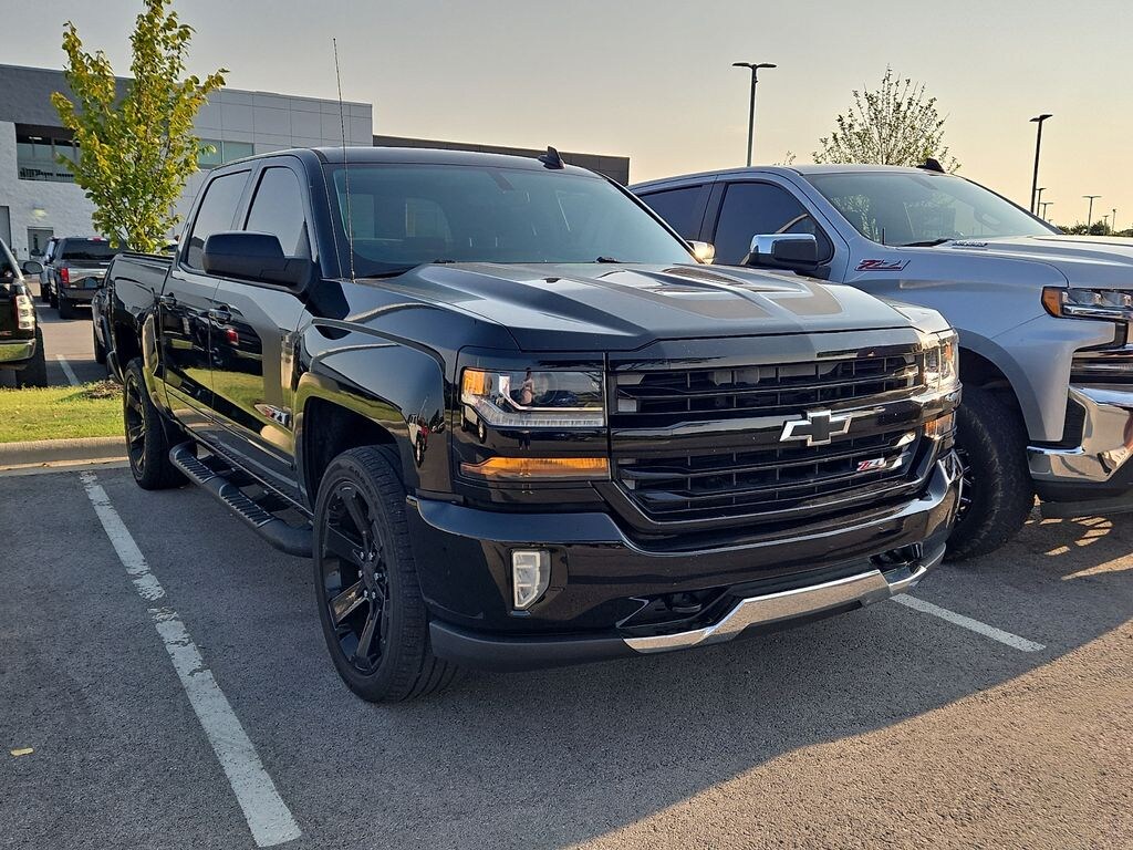 Used 2017 Chevrolet Silverado 1500 LT Truck Crew Cab